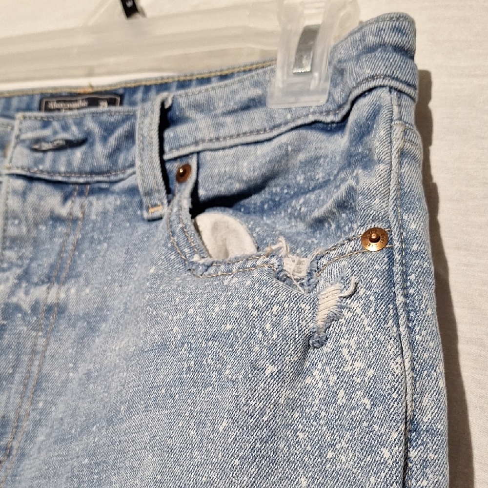 3/$20-Abercrombie & Fitch Light Blue Denim Jeans, Patchwork, Distressed, 8 - Picture 4 of 13